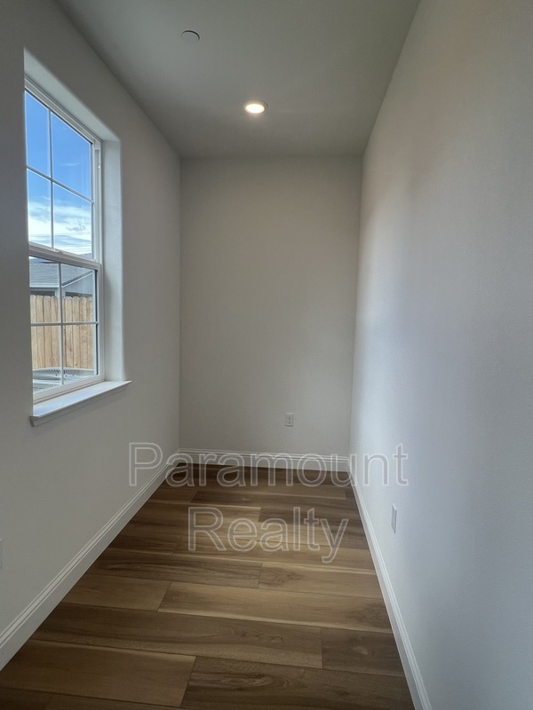 Building Photo - 1369 Emory Ln