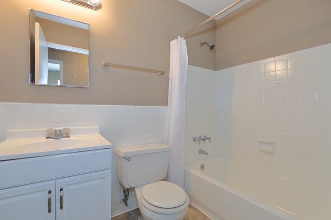 Building Photo - 1815 Stilton Court