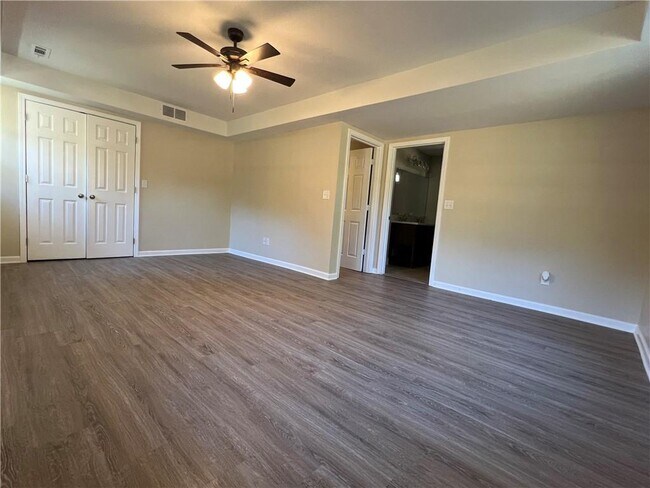 Building Photo - 550 Oglesby Bridge Rd SE