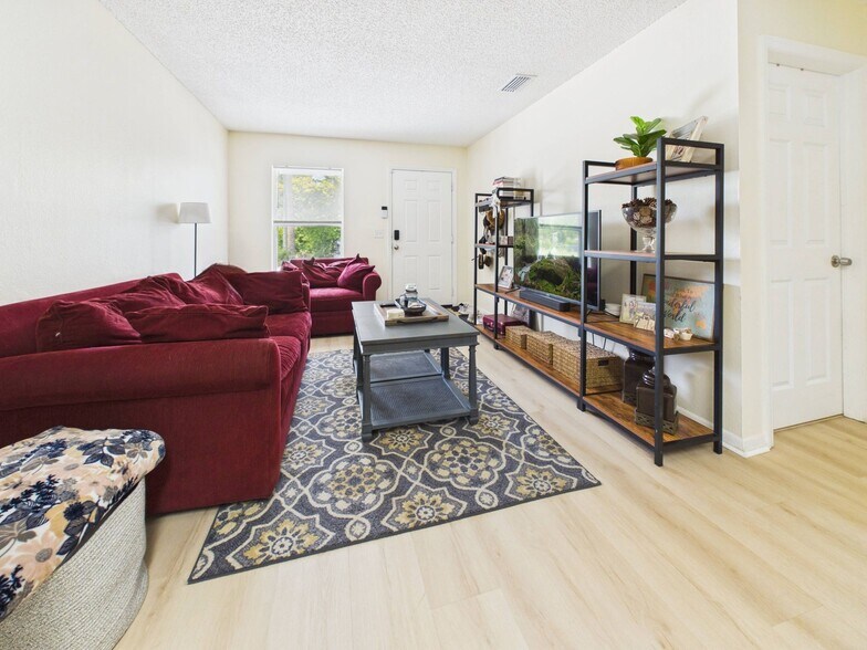 Living Room - 1411 E 109th Ave