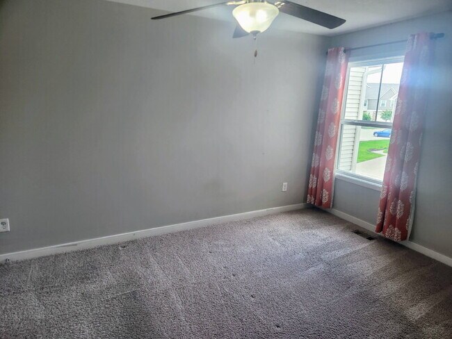 Building Photo - 7874 Cottonwood Ln