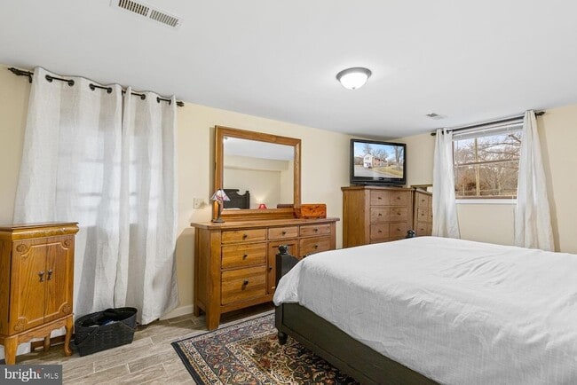 Building Photo - 1573 Garrisonville Rd