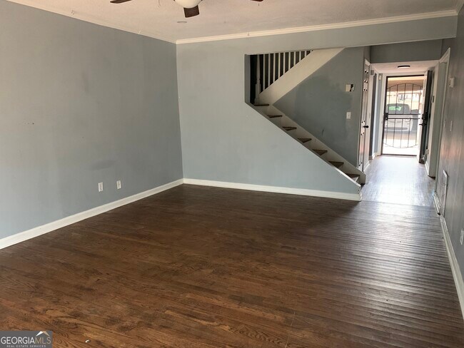 Building Photo - 95 Willowick Dr