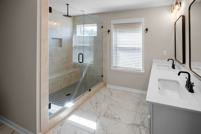 Building Photo - 5080 Mooreland Oaks Way