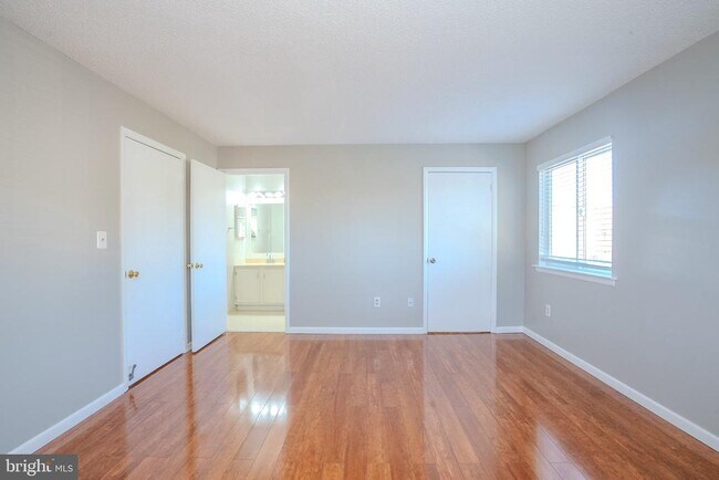 Building Photo - 8304 Tamarron Dr