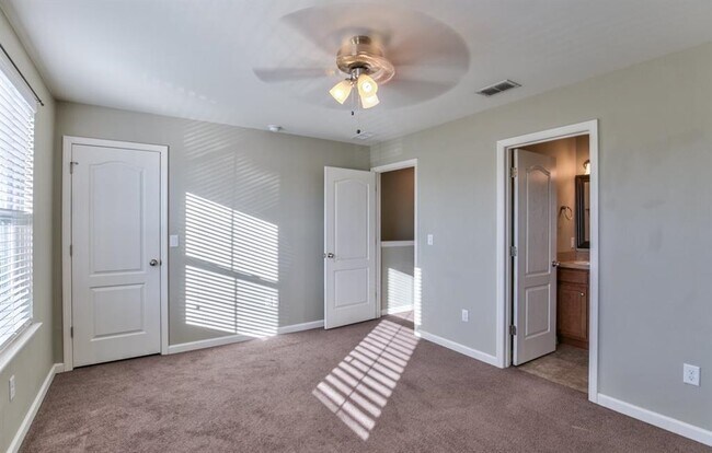 Building Photo - 1956 Corvallis Ave