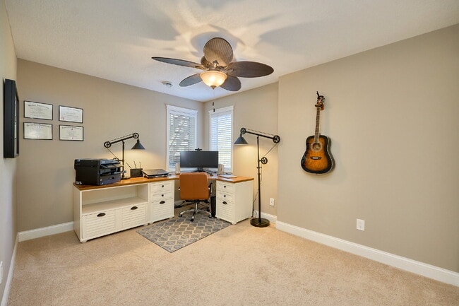 Building Photo - 1832 Essex Rd