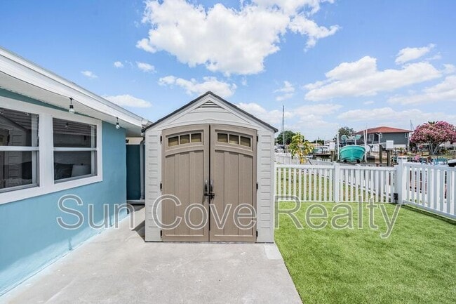 Building Photo - 13806 San Juan Ave