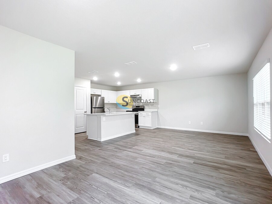 Building Photo - 9 Untermeyer Pl