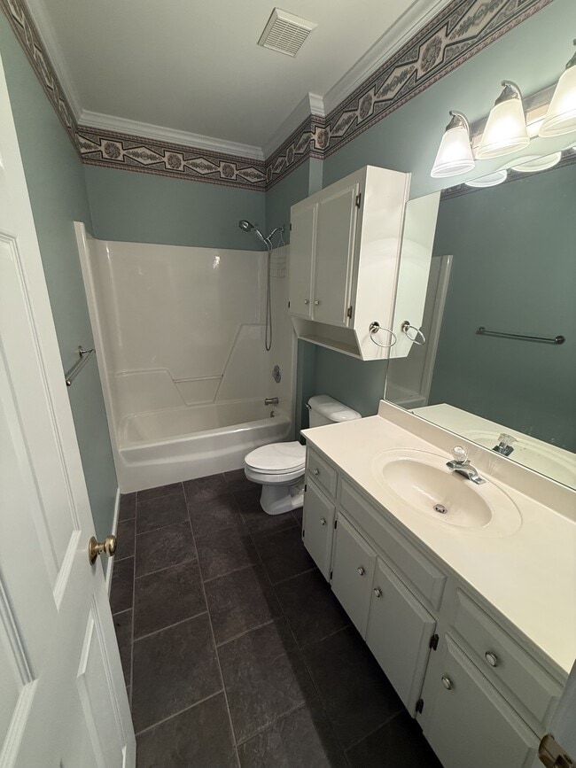 Building Photo - 125 Muirfield Ln