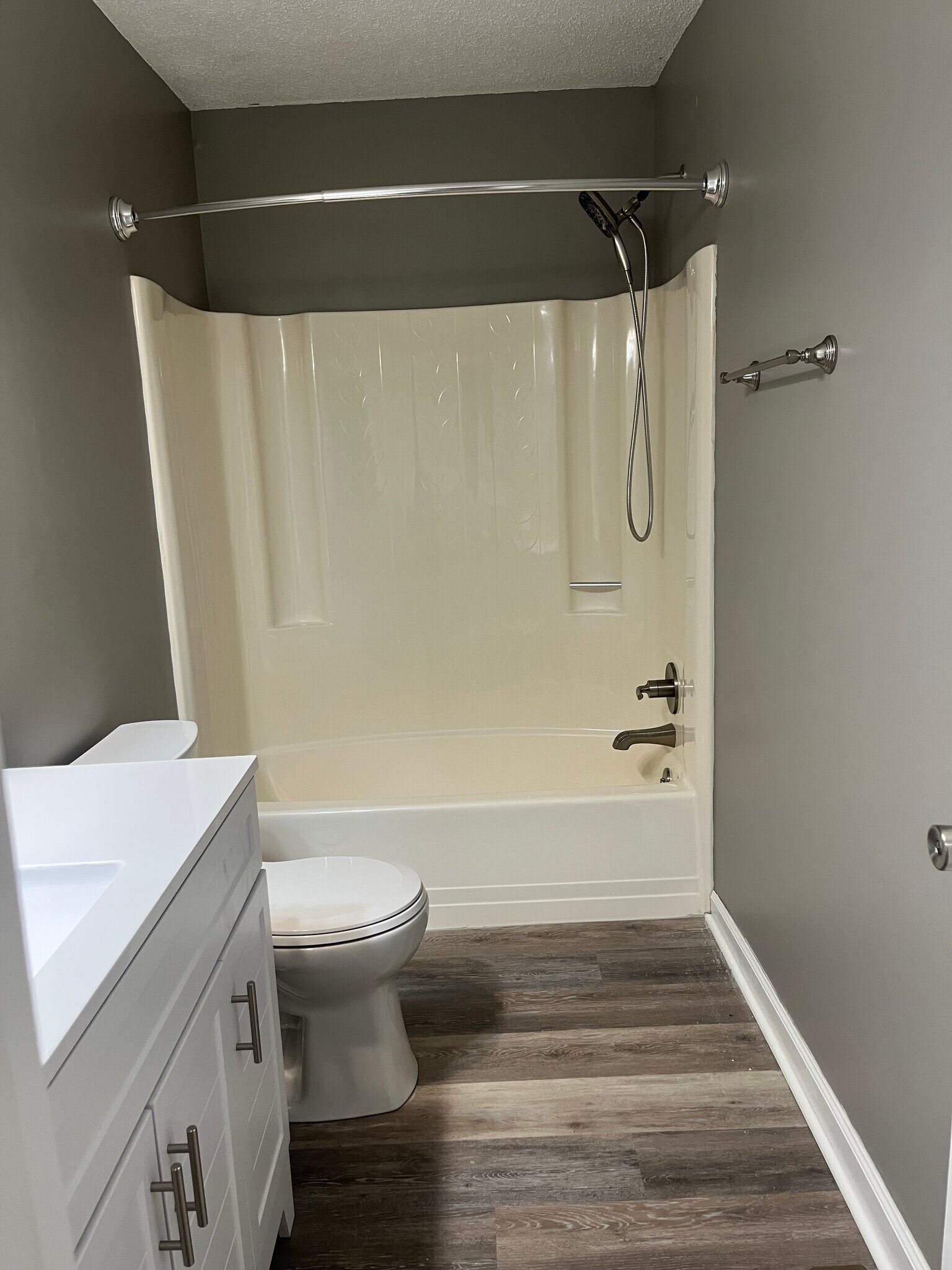 Building Photo - 108 Shady Brook Dr