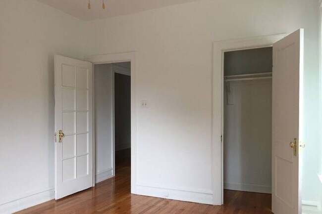 Floorplan - 5300-5308 S. Greenwood Avenue
