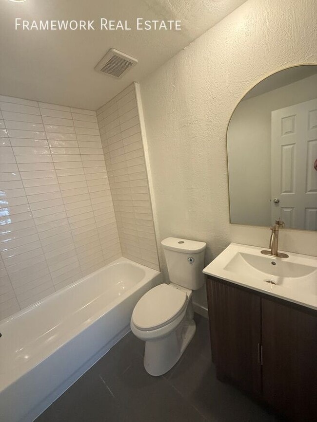 Building Photo - 2120 Irving St