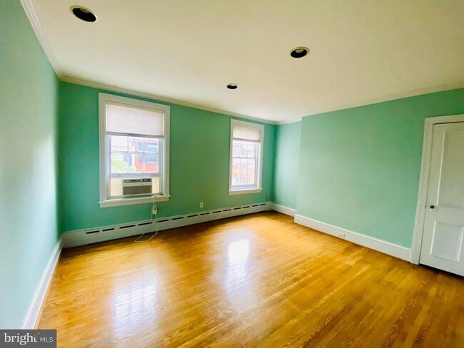Building Photo - 1709 Rittenhouse Square