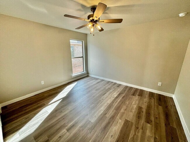 Building Photo - 3 bed 2 bath New Construction Home Available Now
