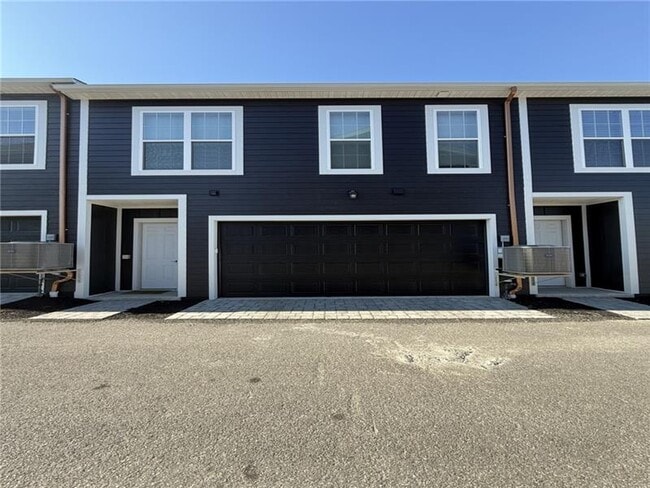 Building Photo - 302 Highbridge Ln
