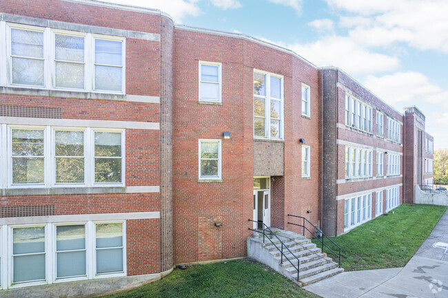 Building Photo - Bridgeport Apartments