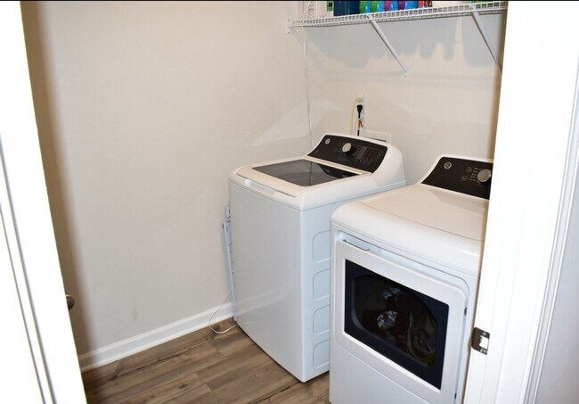 Building Photo - Charming 3BR Townhome in Greer