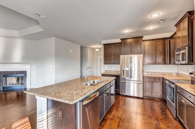 Building Photo - 861 River Landing Blvd SW