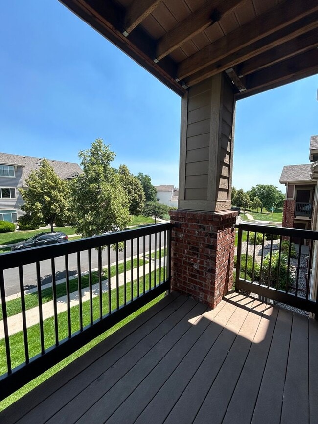 Building Photo - Modern Condo Living in the Heart of Fort C...