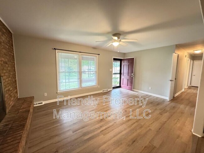 Building Photo - 509 Memphis St