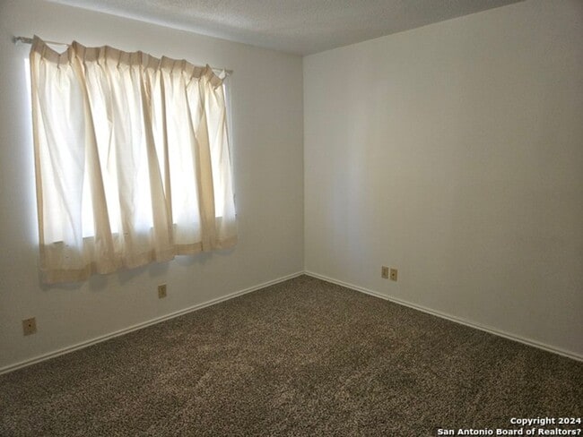 Building Photo - 5319 Ashbury Dr