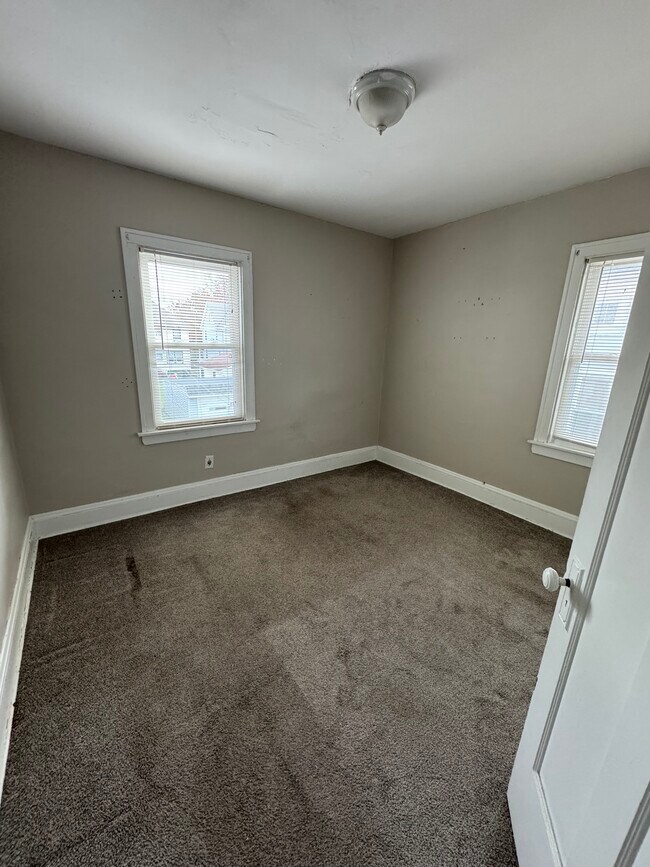 Building Photo - 1253-1255 Granger