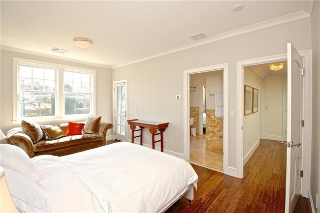 Building Photo - 203 Coggeshall Ave