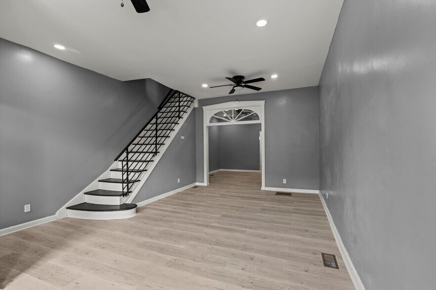 Building Photo - 2455 N 31st St