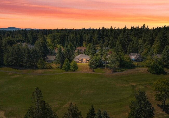 Building Photo - Beautiful Home in Semiahmoo!
