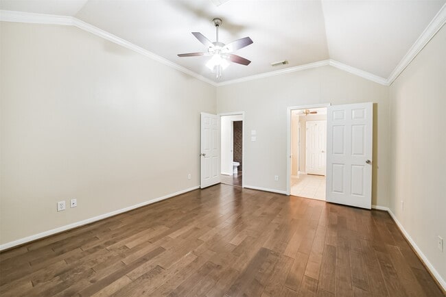 Building Photo - 2411 Misty Falls Ct