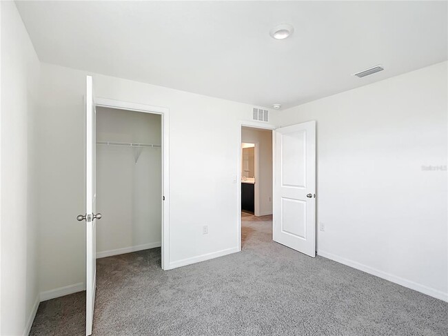 Building Photo - 8645 SW 45th Ct