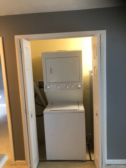 washer amd dryer in unit - 2206 University Commons Dr