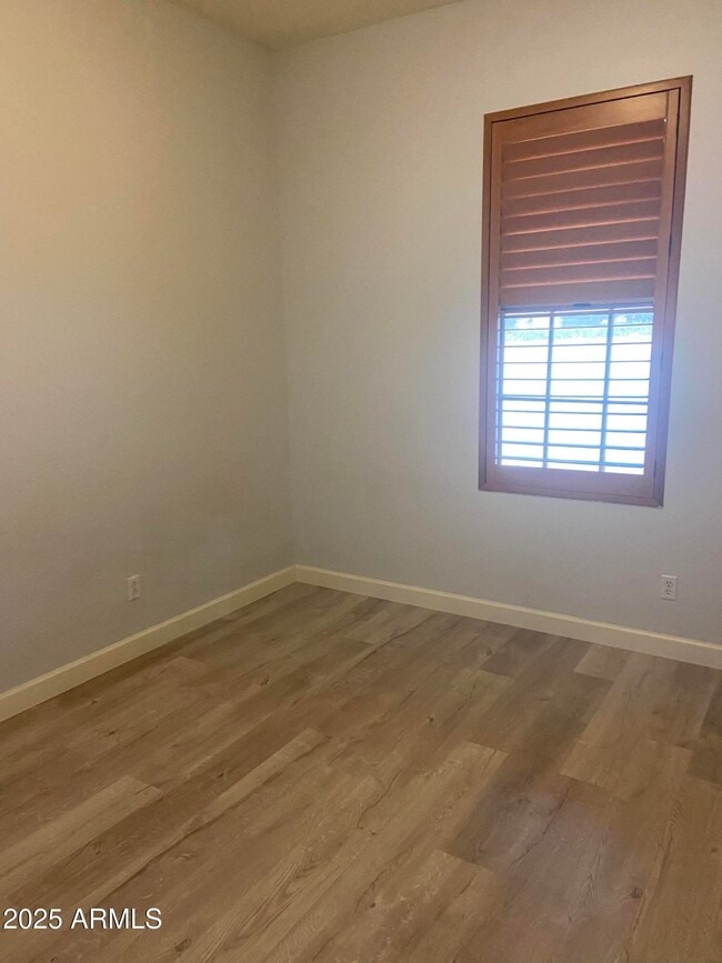 Building Photo - 20827 W Eastview Way