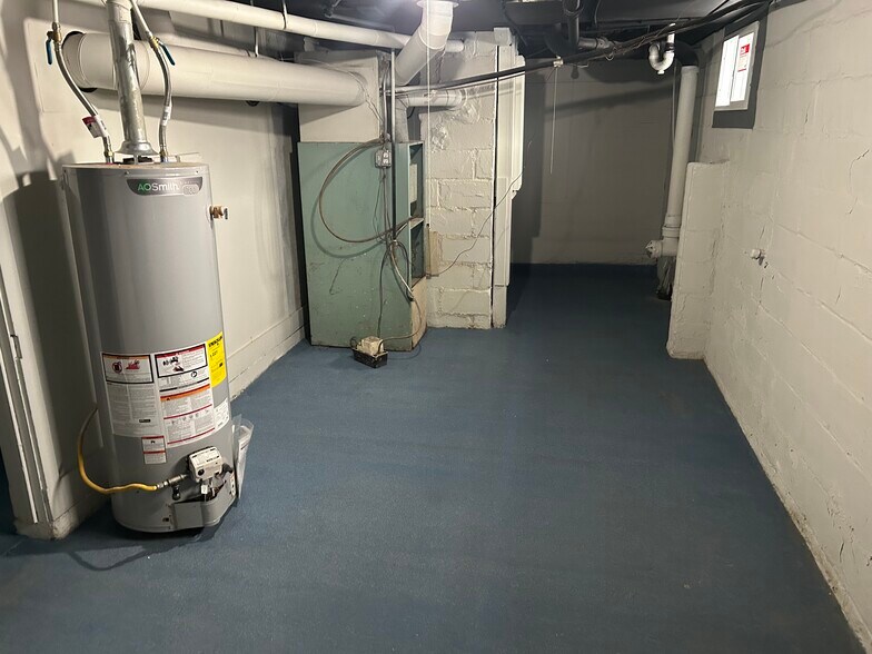 Building Photo - 2003 W Alice Ave