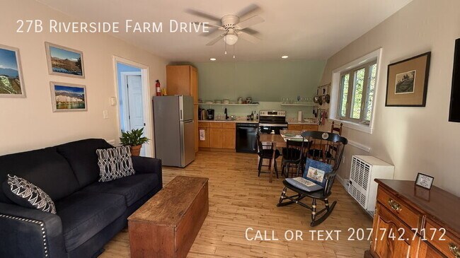 Building Photo - 27 Riverside Farm Dr