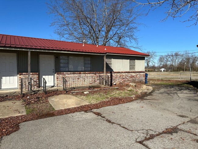 Building Photo - 8022 US-271