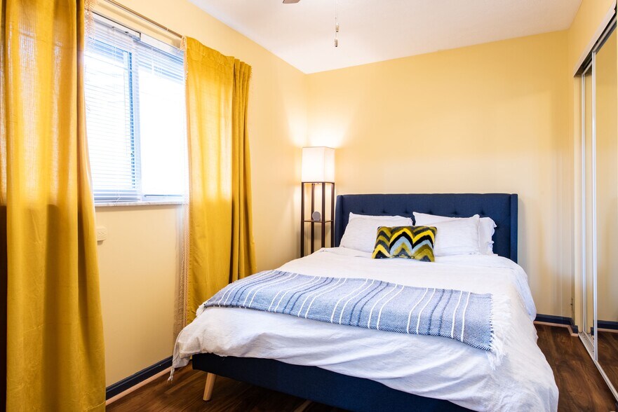 Building Photo - 1225 S 6th St