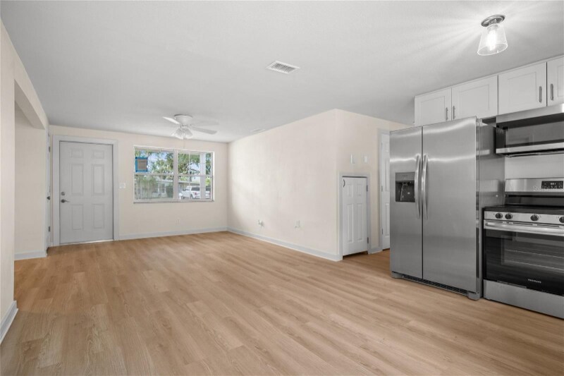 Building Photo - 9049 Orchid Dr