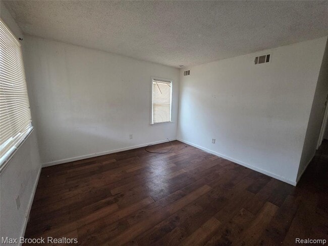 Building Photo - 24511 Florence St