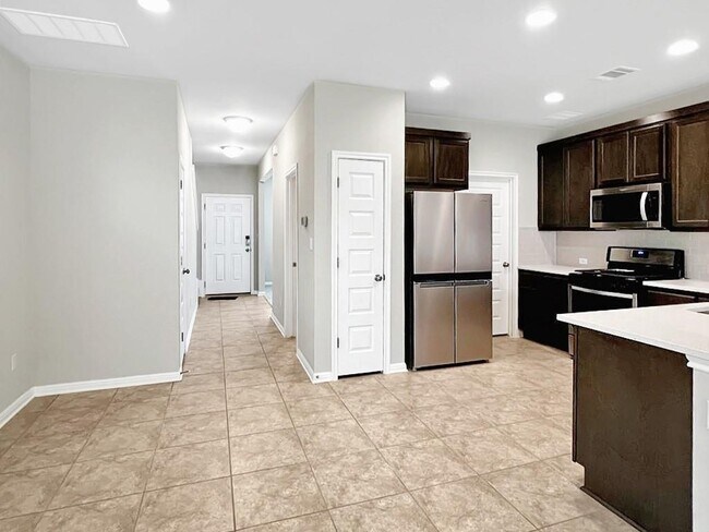 Building Photo - 2145 Arendale Dr