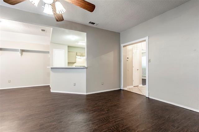 Building Photo - 845 Applewood Dr