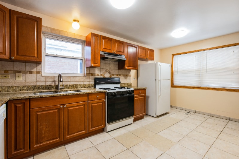 Building Photo - 8906 S Halsted St