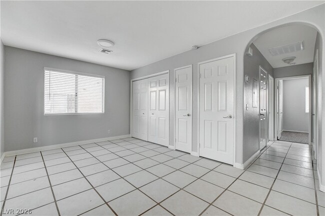 Building Photo - 5270 Carriellen Ln