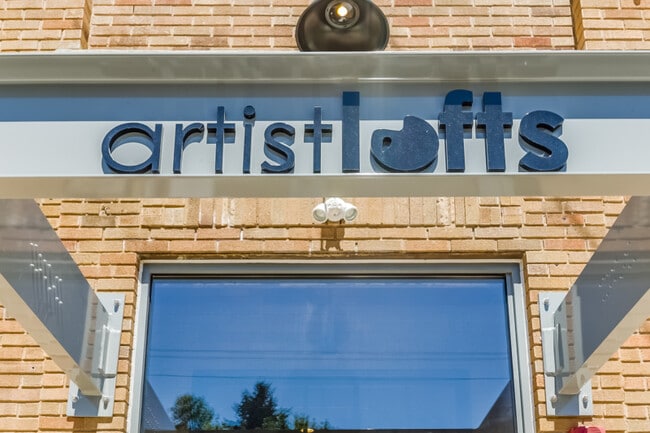 Primary Photo - Artist Lofts