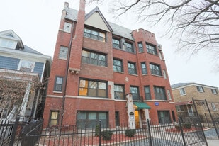Building Photo - 4614 N Paulina St