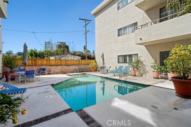 Building Photo - 1167 S Roxbury Dr