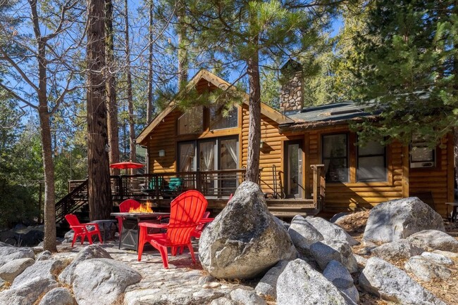 Building Photo - Dreamy Creekside Fern Valley Rustic Cabin