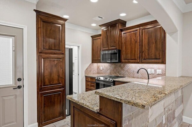 Building Photo - 3821 Estes Pk