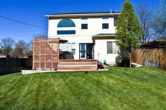 Building Photo - 14 Pierce St.